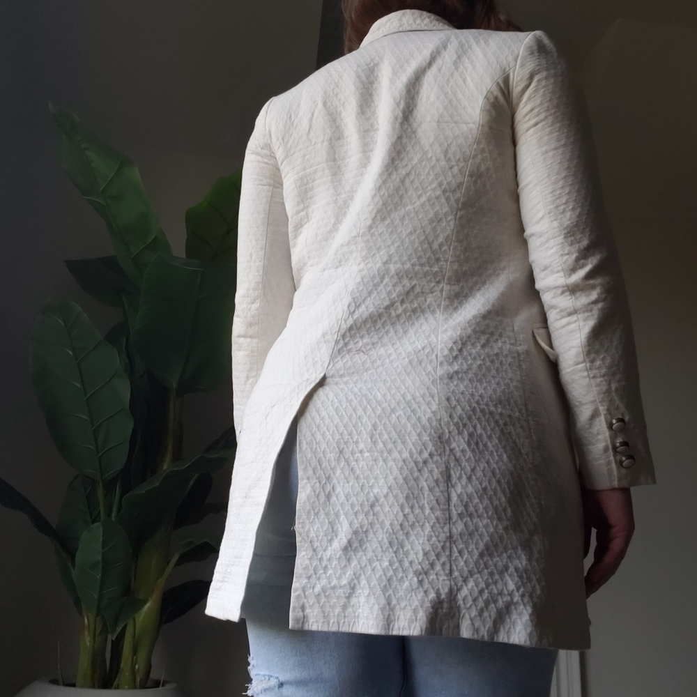 CHAPTER ONE Cream Jacket - Picture 3 of 8
